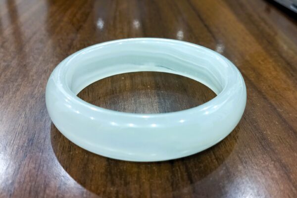 WHITE ONYX BANGLE - Image 2