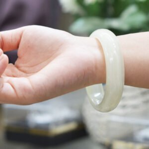 WHITE ONYX BANGLE